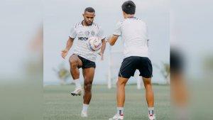 Pemain-Bali-United-menjalani-latihan-jelang-menjamu-Persebaya.jpg