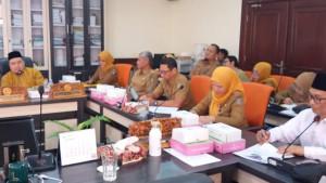 Pemkot-Surabaya-dan-BAZNAS-di-DPRD-Surabaya-Rabu-7102025.jpg