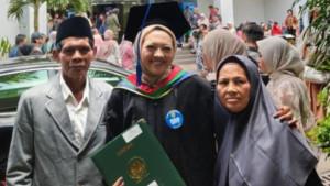 Perjuangan-Sutarwo-Petani-Asal-Tegal-Sekolahkan-Anak-hingga-Sarjana-UNJ-Jangan-Kayak-Bapaknya.jpg