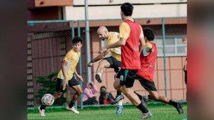Persebaya-menjalani-latihan-terakhir-di-Surabaya-jelang-menghadapi-PSS-Sleman.jpg