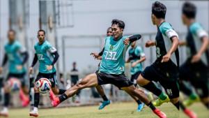 Persiapan-jelang-menghadapi-Persija-Jakarta-Sabtu-18102025-malam.jpg