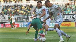 Persib-Bandung-menang-dari-Persebaya-Surabaya.jpg