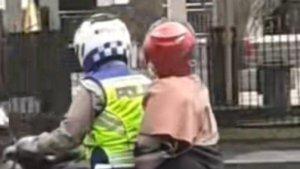 Polisi-di-Tasikmalaya-Kota-mengajak-jalan-jalan-seorang-ibu-hamil.jpg
