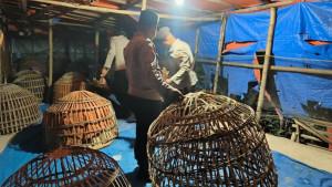 Polres-Lamongan-menggerebek-arena-judi-sabung-ayam-di-dua-tempat-Dari-dua-TKP.jpg
