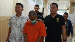 Pria-asal-Madiun-ini-tega-menyetubuhi-siswi-SD-di-Gresik-berulang-kali.jpg