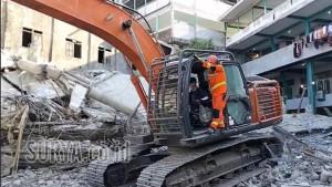 Proses-operasi-SAR-di-Ponpes-Al-Khoziny-akan-ditutup-dan-diakhiri-Selasa-7102025.jpg