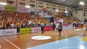 RAMAI-Suporter-SMAN-1-Jember-padati-GOR-Garuda-Kaliwates-Jember-Jawa-Ti.jpg