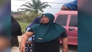 Rezeki-Nomplok-Bu-Vina-Tetangga-yang-Bantu-Safitri-saat-Diceraikan-Suami-PPPK-Nangis-Diajak-Umroh.jpg