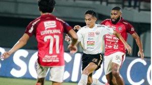 Rizky-Ridho-saat-memperkuat-Persija-Jakarta-lawan-Bali-United.jpg