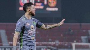 Robson-Duarte-saat-tampil-di-laga-Arema-FC-vs-Persebaya-Surabaya-di-Liga-1.jpg