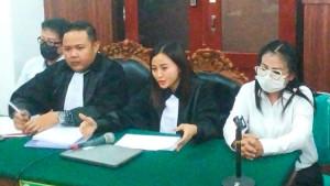 SIDANG-JAN-HWA-DIANA-Jan-Hwa-Diana-kanan-dia.jpg