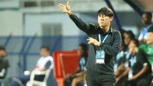 Shin-Tae-yong-saat-memberikan-instruksi-ke-pemain-Timnas-U23.jpg