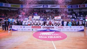 Sinlui-Kawinkan-Gelar-Juara-DBL-Surabaya-2025.jpg