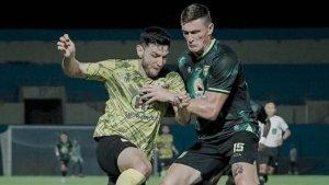 Slavko-Damjanovic-saat-tampil-di-laga-uji-coba-melawan-Barito-Putera.jpg