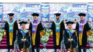 Sosok-Khoirotul-Lulusan-Terbaik-S2-Unesa-Datang-Pakai-Kursi-Roda-Akibat-Kecelakaan-Sebelum-Wisuda.jpg
