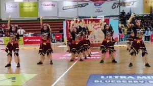 TAMPIL-BERSINAR-Penampilan-Tim-Dance-SMAN-1-Jember-di-Azarine-DBL-Danc.jpg