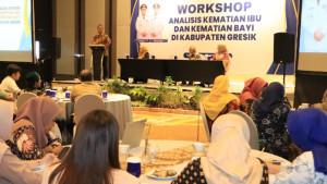 TEKAN-KEMATIAN-IBU-DAN-BAYI-Wakil-Bupati-Gresik-dr-Asluchul-Alif-saat-membuka-W.jpg
