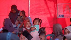 TUMBUH-KEMBANG-ANAK-PT-Midi-Utama-Indonesia-Tbk-Alfamidi-bersama-den.jpg