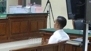 Terdakwa-Eko-Darmanto-saat-mengikuti-sidang-vonis.jpg