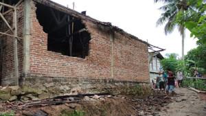 Trenggalek-Jebol-Usai-Diguncang-Gempa-Bantul.jpg