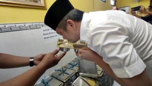 Wabup-Bangkalan-periksa-kualitas-menu-MBG.jpg