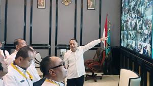 Wali-Kota-Cak-Eri-Paparkan-Penanganan-Pungli-di-Surabaya-ke-Peserta-VKN-Tingkat-II.jpg