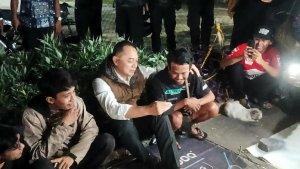 Wali-Kota-Surabaya-Eri-Cahyadi-memimpin-langsung-jalannya-operasi-jam-malam-anak.jpg