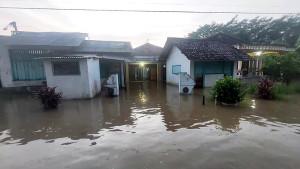banjr-Lumajang-Jatim-25102025.jpg