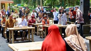 bansos-digital-di-Banyuwangi-1.jpg