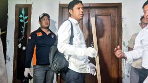 barang-bukti-kasus-anak-bunuh-orang-tua-di-Ponorogo-Jatim.jpg
