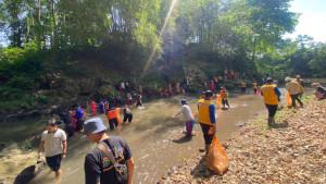 bersih-sampah-Bondowoso-4.jpg