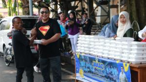di-Alun-alun-Gresik-Jalan-KH-Wachid-Hasyim-depan-kantor-Dispendukcapil.jpg