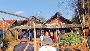 dua-rumah-terbakar-di-Pulung-Ponorogo-2182023.jpg