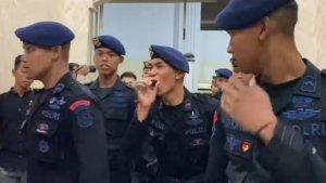 jaksa-diteriaki-brimob-saat-hendak-mengawal-kasus-tragedi-Kanjuruhan-di-PN-Surabaya.jpg