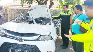 kecelakaan-avanza-di-Bangkalan-9.jpg