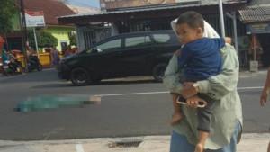 kecelakaan-pesepeda-tua-Madiun.jpg