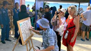 kedatangan-turis-mancanegara-di-Pulau-Bawean-Gresik-Jatim.jpg