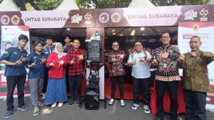 meraih-penghargaan-BEST-POSTER-Humas-Untag-Surabaya.jpg
