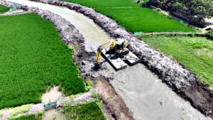 normalisasi-sungai-di-Kabupaten-Sidoarjo-Jatim-13102025.jpg