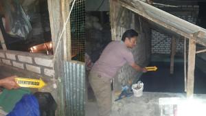 olah-TKP-santri-di-Gresik-Jatim-meninggal-tersetrum-saat-hendak-BAB.jpg
