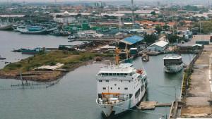 pelabuhan-Trenggalek-laut-Selatan.jpg