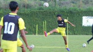 pemain-deltras-fc-sidoarjo-saat-mengikuti-training-camp.jpg