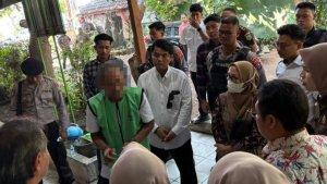 penodaan-anak-di-panti-Surabaya.jpg