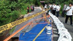 perbaikan-jalan-longsor-Tulungagung-18.jpg