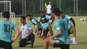 persebaya-Sabtu-18-Oktober-2025-di-Stadion-Gelora-Bung-Tomo-GBT-Surabaya.jpg