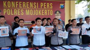 psikis-pelaku-mutilasi-Pacet.jpg