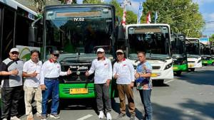 seremonial-oleh-Dishub-Jatim-Jumat-982024-sore.jpg