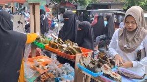 takjil-Ramadhan-di-kampung-santri-Magetan.jpg