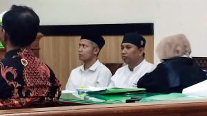 terdakwa-kasus-mafia-tanah-di-Gresik-Jatim.jpg