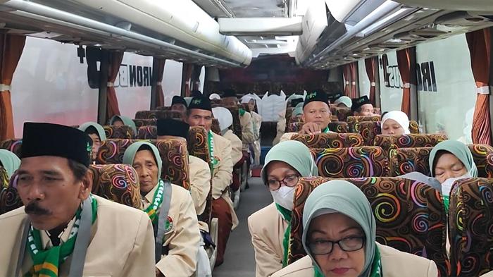 Wabup Trenggalek dan Istri Tertunda Berangkat Ibadah Haji 2025, Ini Penjelasan Kemenag Jatim